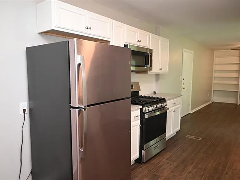 721 Maple Ave — Photo 9