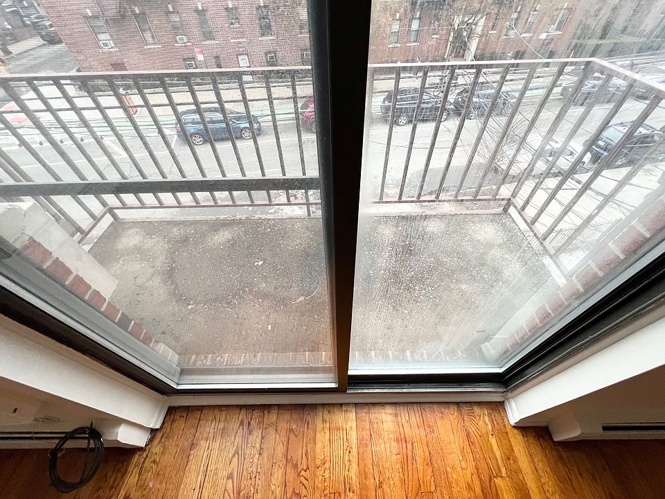 1st image of 30-78 Crescent St #3