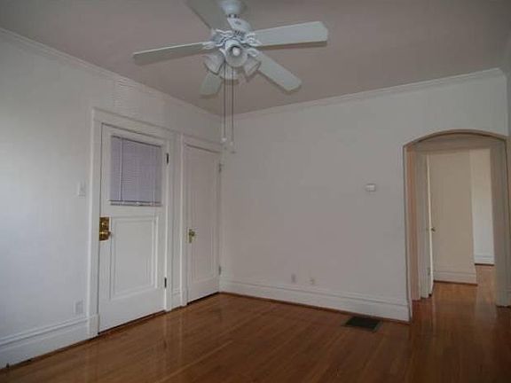 4th image of 6722 Clayton Ave #64