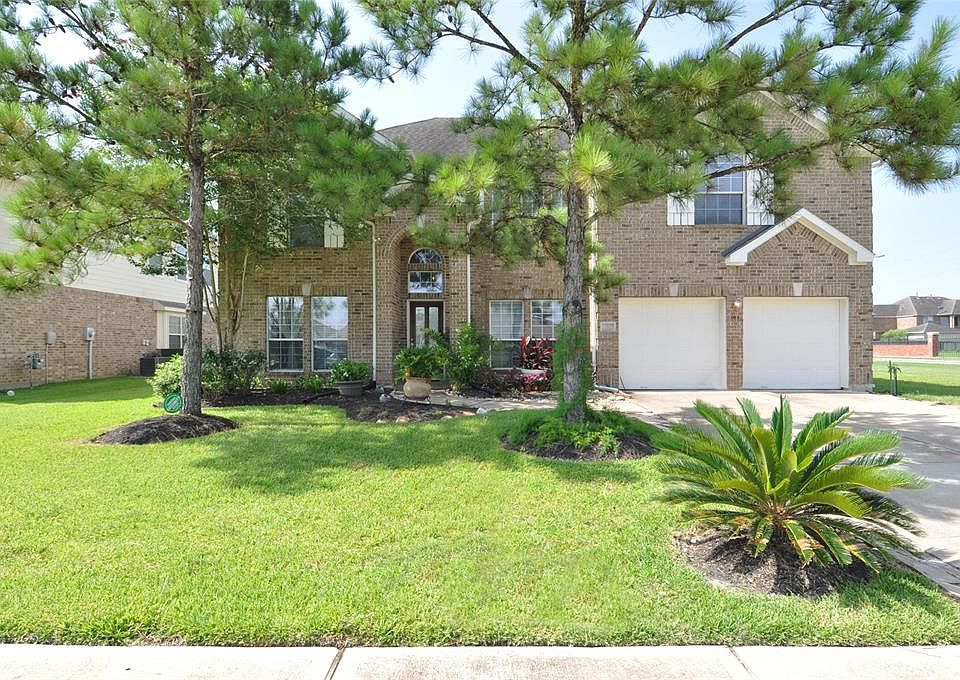 1st image of 23527 Starbridge Lake Ln