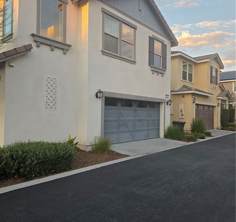 2nd image of 5651 Villa Maria Way