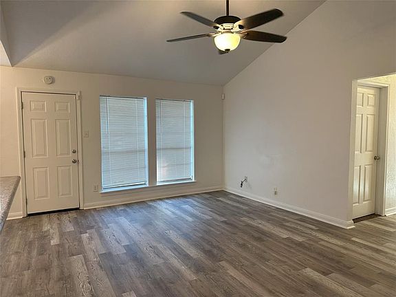 4th image of 1506 Bonnie St