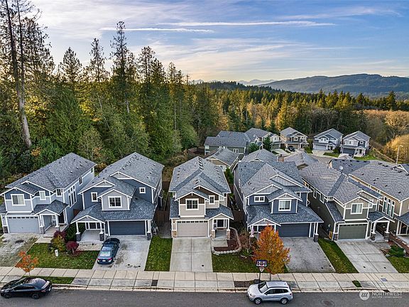 3rd image of 3745 Maritime Drive SW