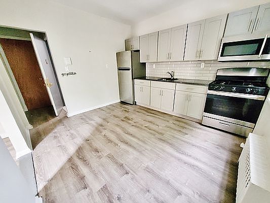 3rd image of 47-11 39th Pl #2F