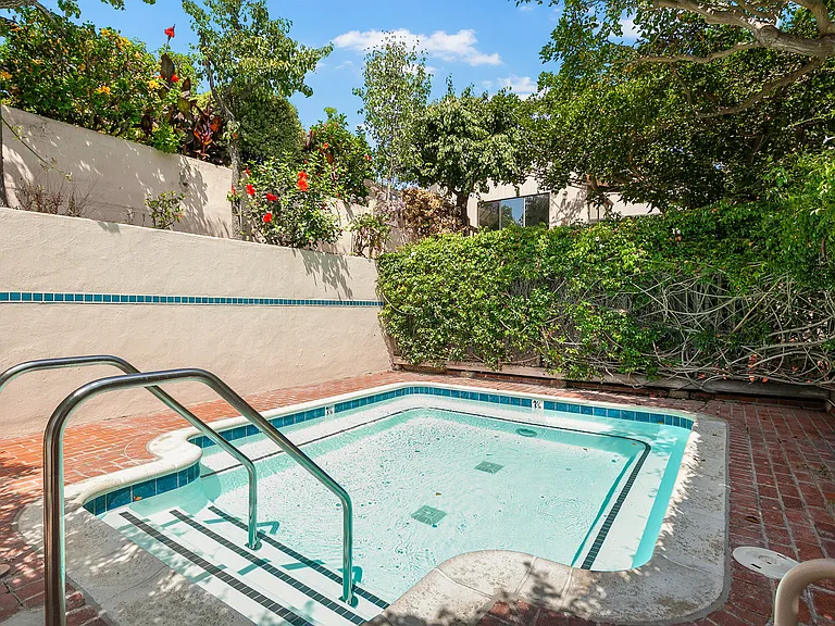 573 S Sierra Ave #6 — Photo 37