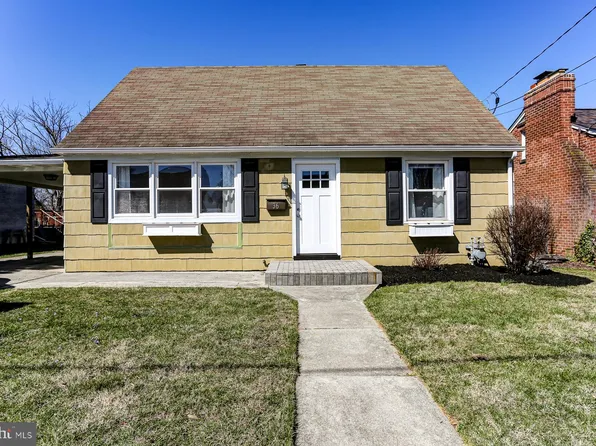 36 Brewster St, Hanover, PA 17331