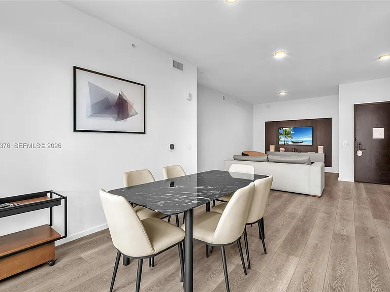 398 NE 5th St #Penthouse 4701 — Photo 17