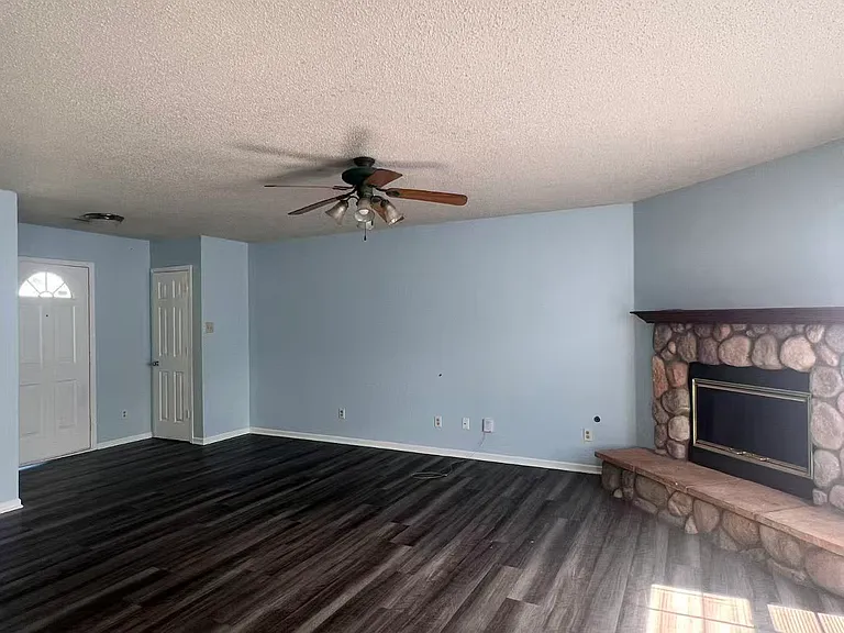 2473 Harvest Moon Dr — Photo 4