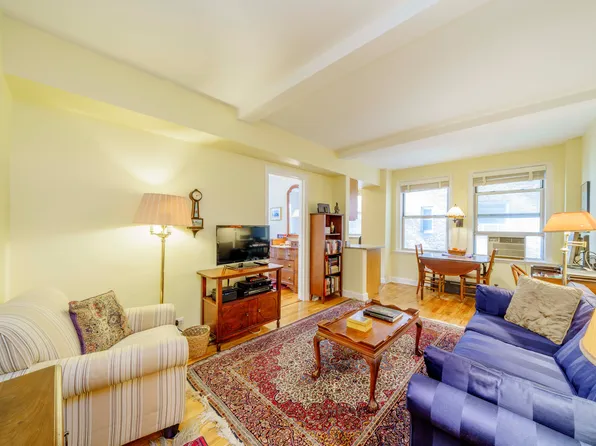 333 East 43rd Street image 1 of 9