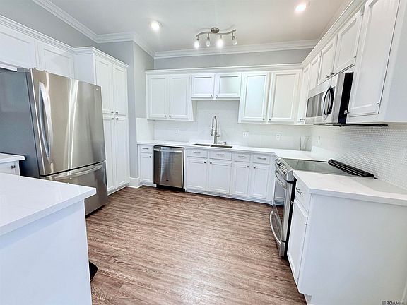 5th image of 10613 Springglen Ct