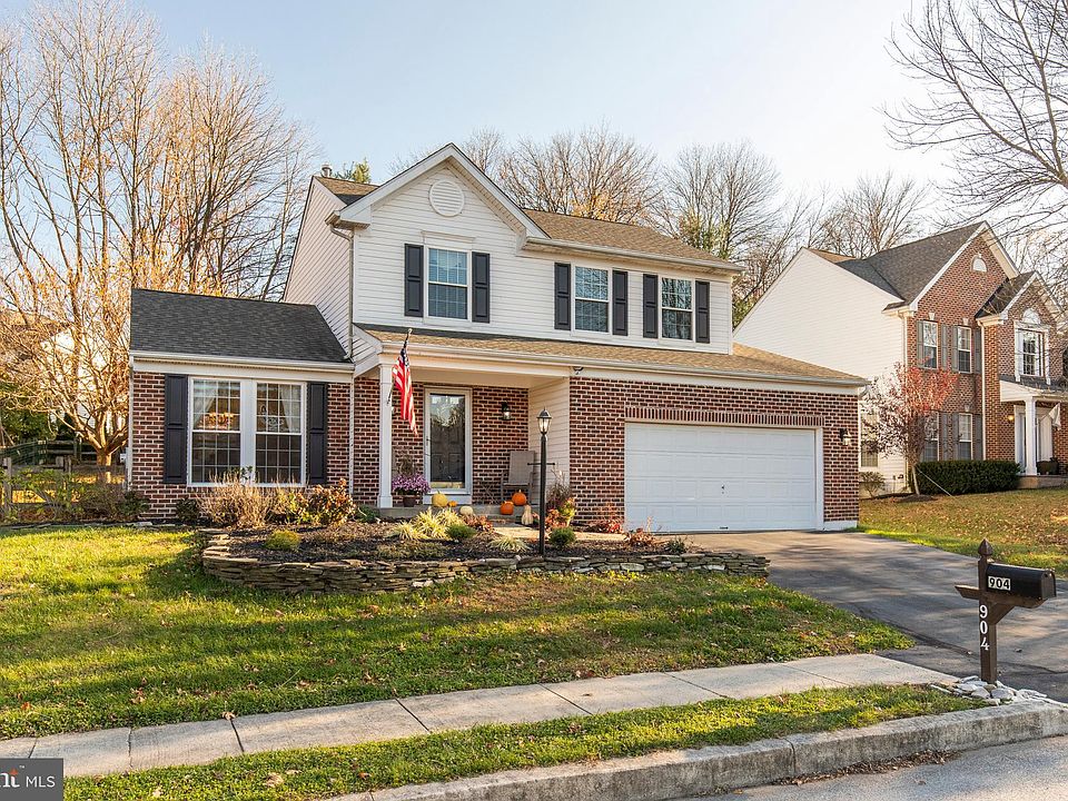 1st image of 904 Burdette Dr