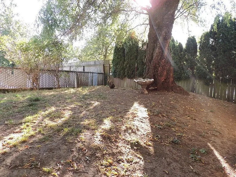 2704 NE Sandy Blvd — Photo 12