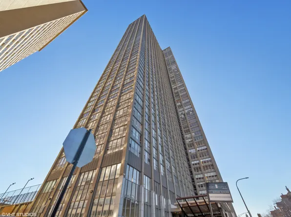 655 W Irving Park Rd, Chicago, IL