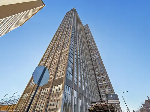 655 W Irving Park Rd #4910 Photo 1