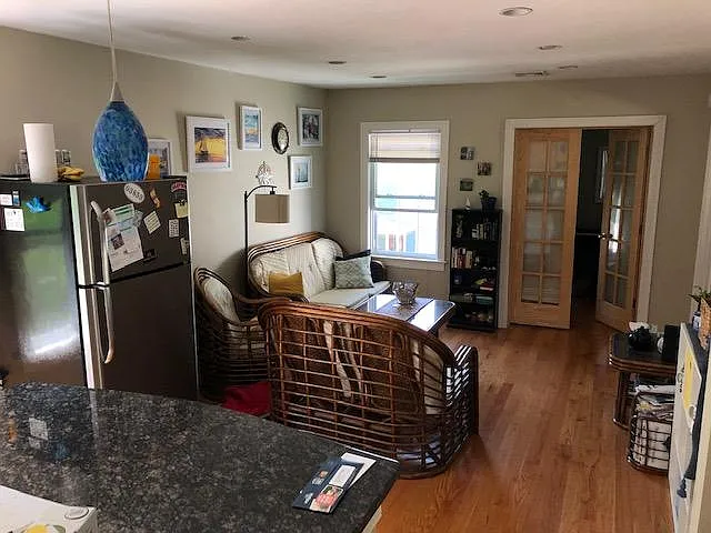 27 Fairfax St — Photo 3