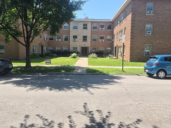 4821 Hull St APT 2C, Skokie, IL 60077