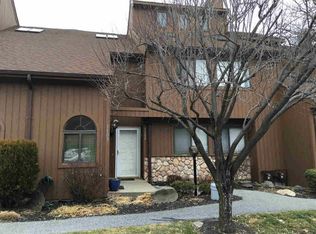 1102 Scenic Ln, Poughkeepsie, NY 12603