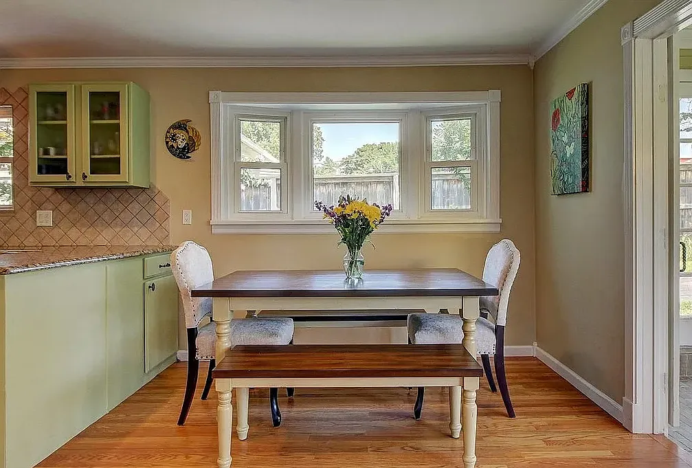 2 bed, 1414 sqft, $2,200 — Photo 2