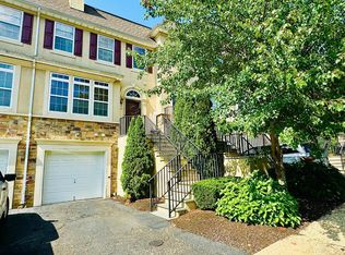 12 W Aspen Way, Aberdeen, NJ 07747