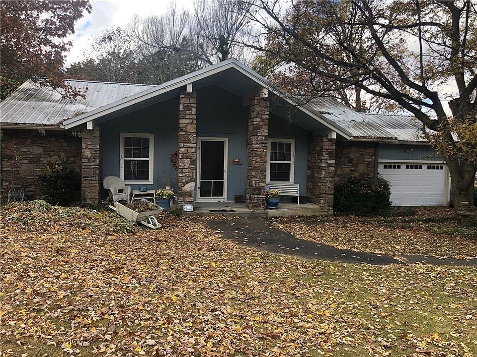 1st image of 2413 N Robin Ct