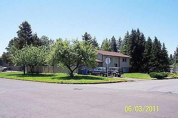 1st image of 14703 NE 35th St