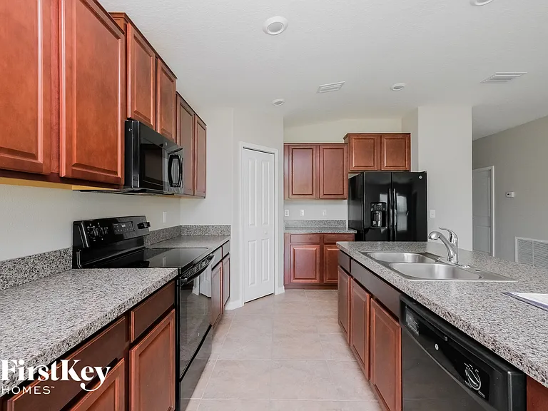 1908 Broad Winged Hawk Dr — Photo 5