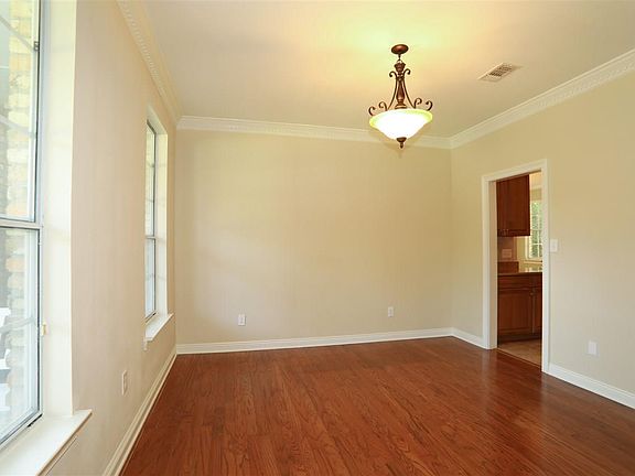 4th image of 4871 La Belle Terre Blvd