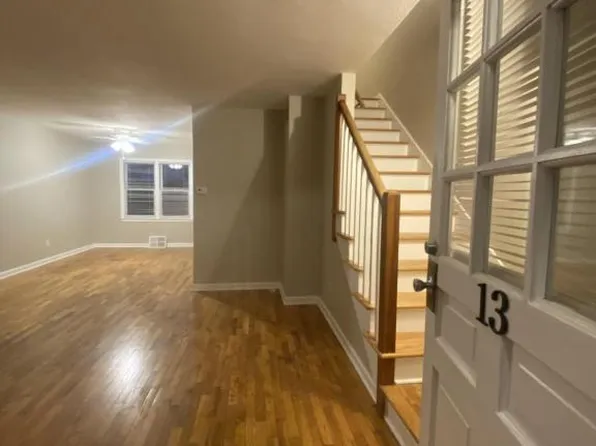 711 N College Ave APT 13, Warrensburg, MO 64093