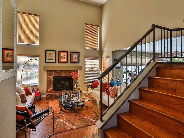 2657 Seashore Dr — Photo 3
