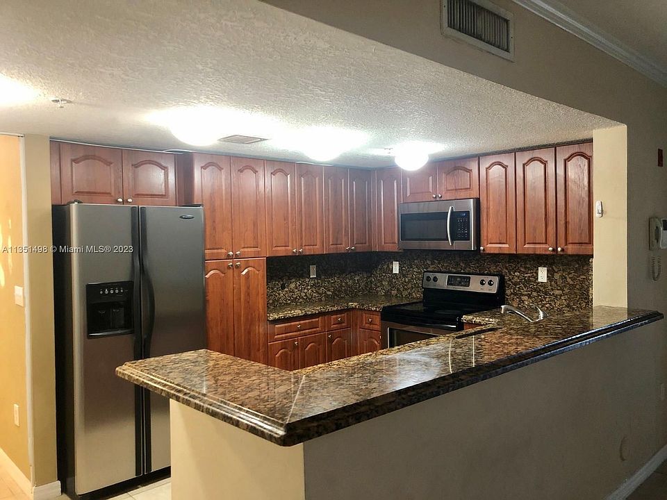 1st image of 120 SW 37th Ave #204