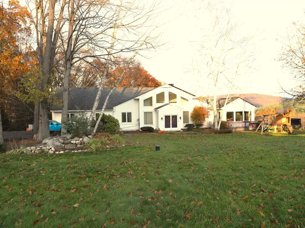 237 Hillcrest Terrace, Brattleboro, VT 05301