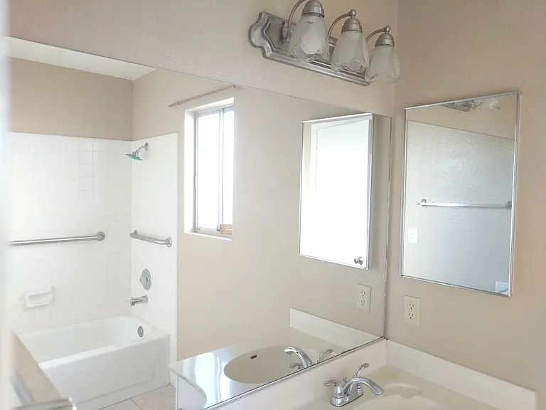 8413 Dunphy Ct — Photo 6