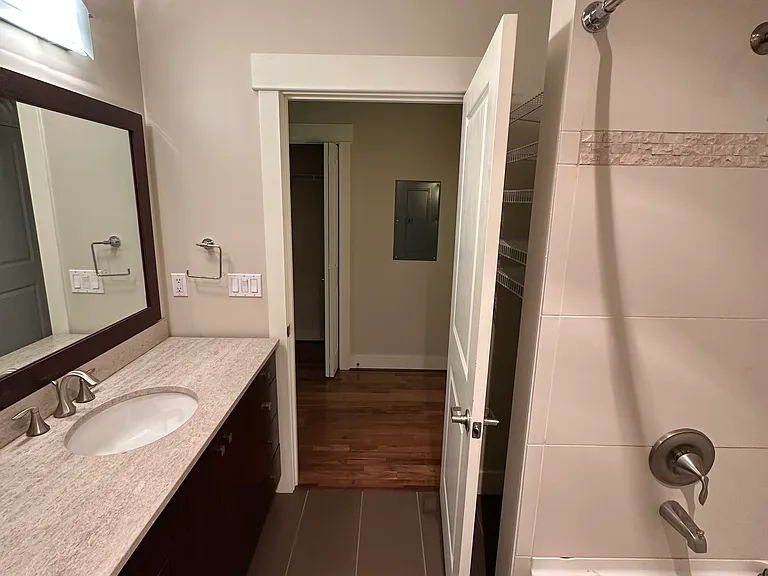 699 John St #710 — Photo 7