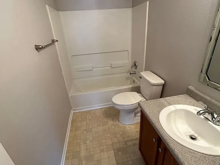 2387 Bridlewood Dr — Photo 15