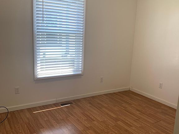 4th image of 2204 10th Ave