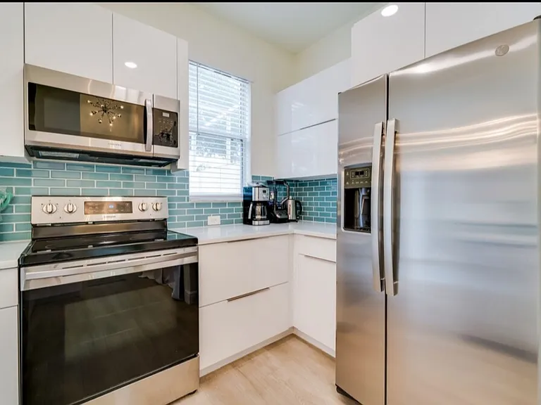 1172 S Beach Cir — Photo 4