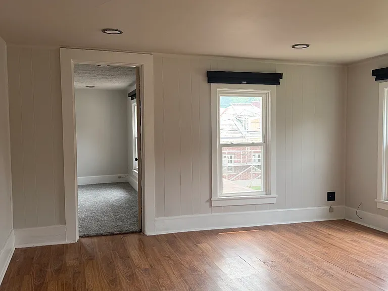 255 N 13th St #2 — Photo 1