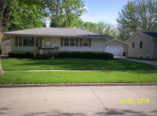 110 Gray Ave, Waukee, IA 50263