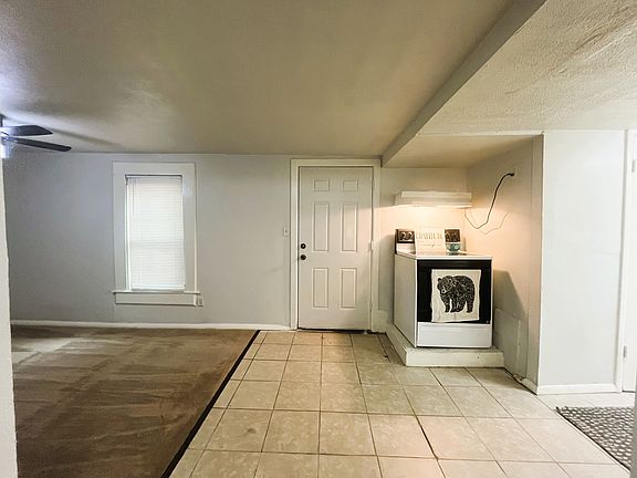4th image of 2642 1/2 NW 11th St