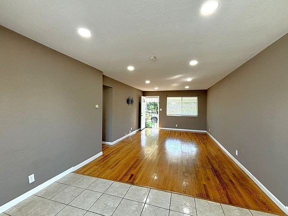 3rd image of 5205 Farina Ln