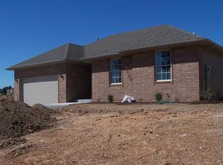 5253 E Pacific St, Springfield, MO 65802