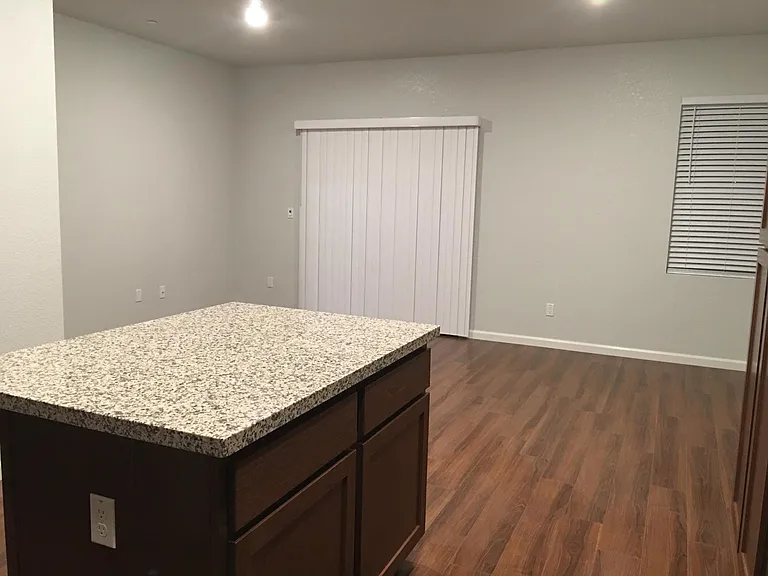 8131 Weeping Willow Ln — Photo 4