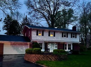 22 Berrywood Dr, Swansea, IL