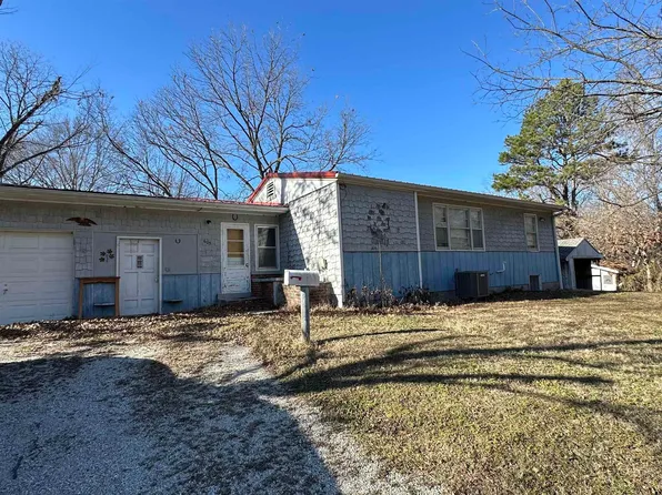 605 N Wood St, Clinton, MO 64735