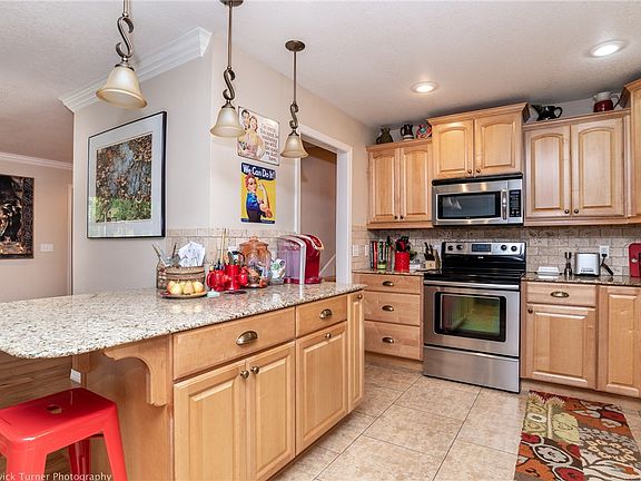 5th image of 104 Kemper Pl