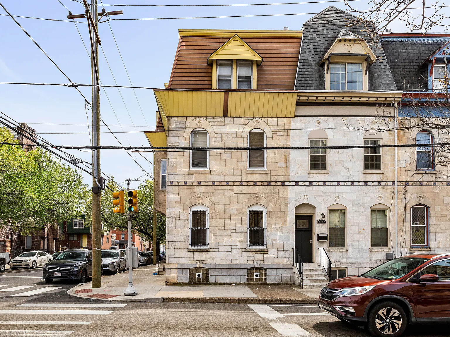 1 bed, 736 sqft, $1,350 — Photo 1