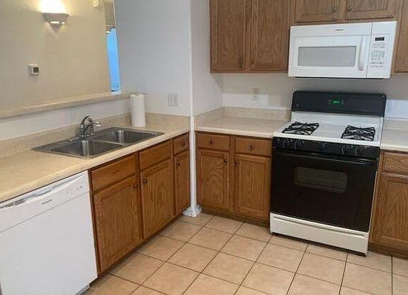 5th image of 10610 S Lucius Dr