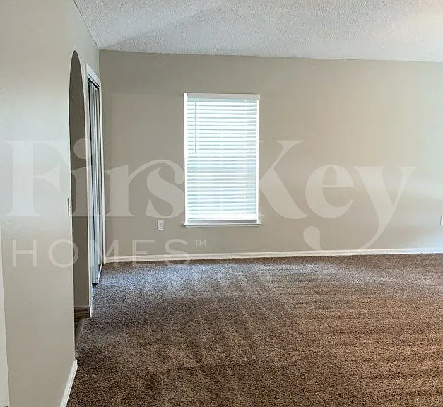 2458 Arslan St — Photo 9