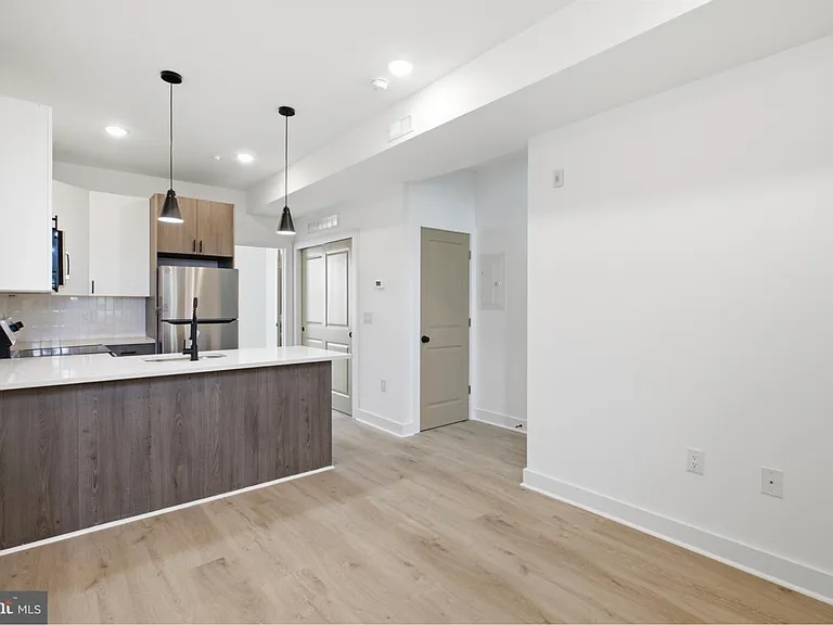 4312 Pennsgrove St #3 — Photo 8
