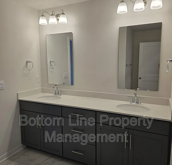 2000 Harlequin Dr — Photo 33